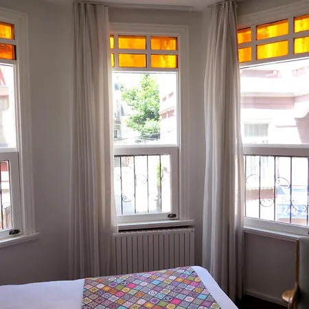 מלון דירות Istanberry - Outlet Apartments 3*